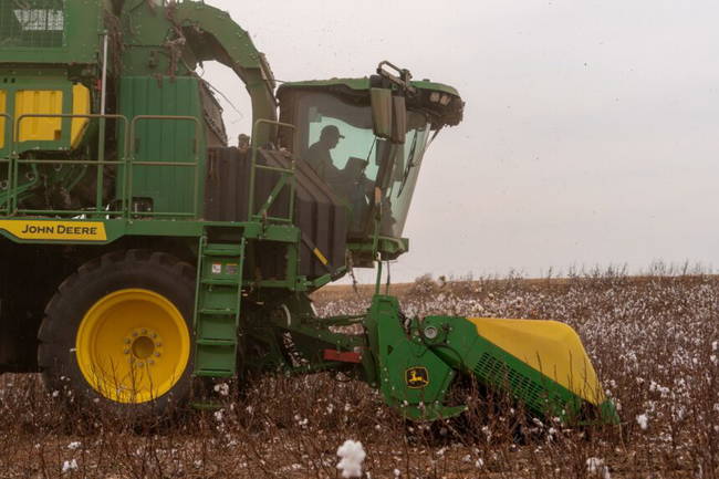 ⚡️ “$12 Billion for America’s Farmers? Trump’s Shocking Hand‑out Will Change Your Feed!” The president just rolled out a massive $12 billion aid package for struggling farmers—right before the midterms. Click to see the full list of who wins and who’s already calling it “political bribery.”