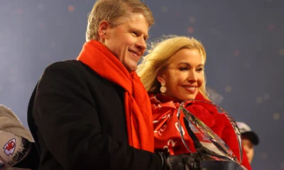 “She was clearly after my money,” Chiefs owner Clark Hunt tearfully parts ways with his wife after 36 years of marriage.