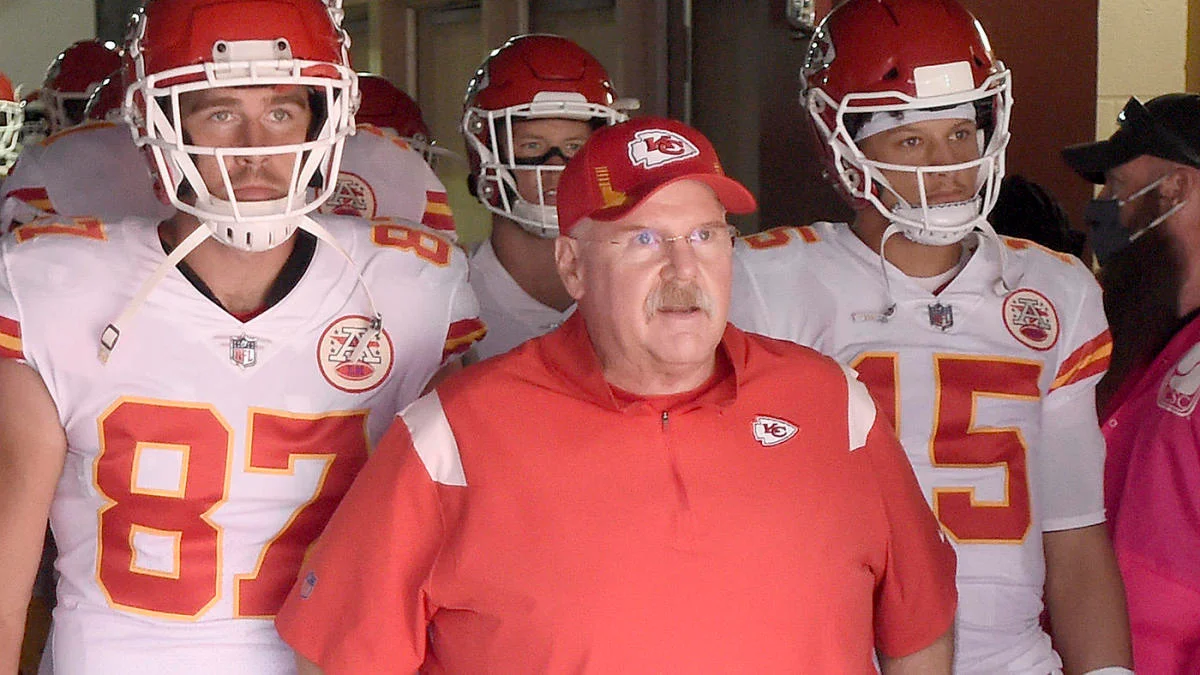Breaking news: Chiefs' Andy Reid sadly announces that teammates Travis Kelce and Patrick Mahomes might be completely out of the upcoming season after a severe accident.