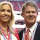 Breaking news: Kansas City owner Clark Hunt is in tears as he announces the passing of his beloved and supportive wife, Tavia Shackles.