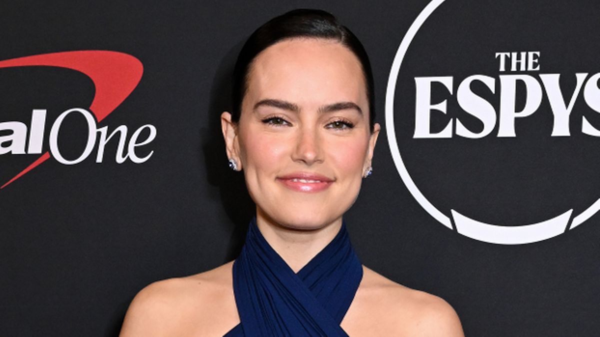 REVEALED: Actress Daisy Ridley 32, Icon of “Star Wars” who was Previously Diagnosed With a Killer Disease has been declared…Read More