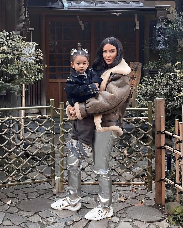 Kim Kardashian Reveals that in order to ensure that she bonded with her daughter Chicago West, she used a surrogacy therapists Before... Read More