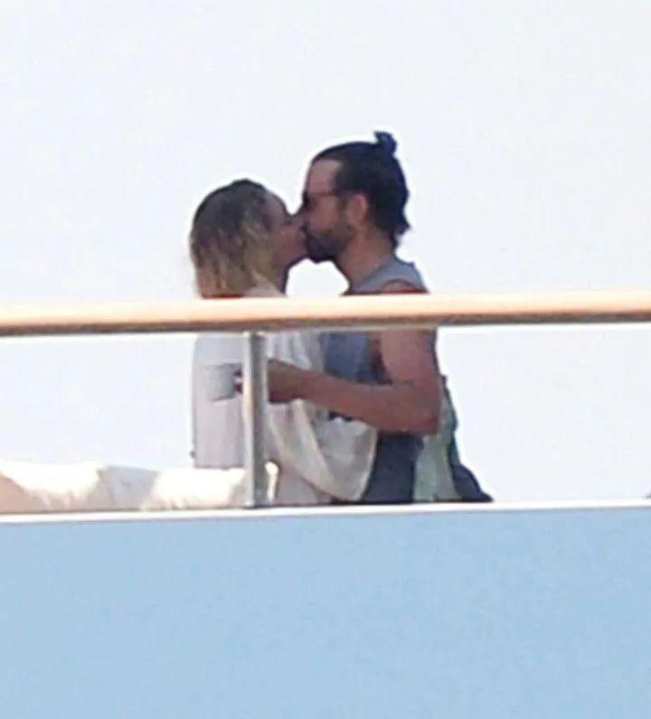 Breaking: Bradley Cooper, 49, is finally engaged to girlfriend Gigi Hadid, 29, Squashing Breakup Rumors After not Attending Family-Oriented Event Without Her, and also announce they are expecting… See more