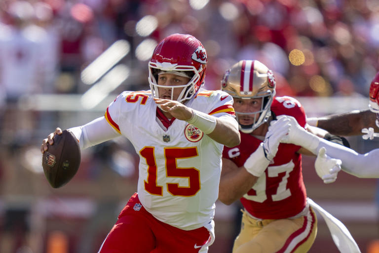 BREAKING: Patrick Mahomes of the Chiefs is under investigation for a 'ridiculous' 33-yard run in the game against the 49ers...