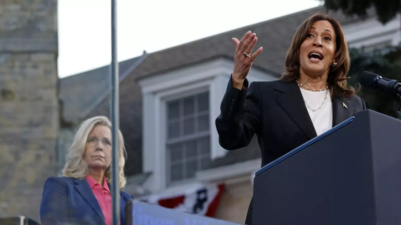 Breaking: Muslim Organization Criticizes Kamala Harris for Being Seen With Liz Cheney, Calling it an Insult to Americans