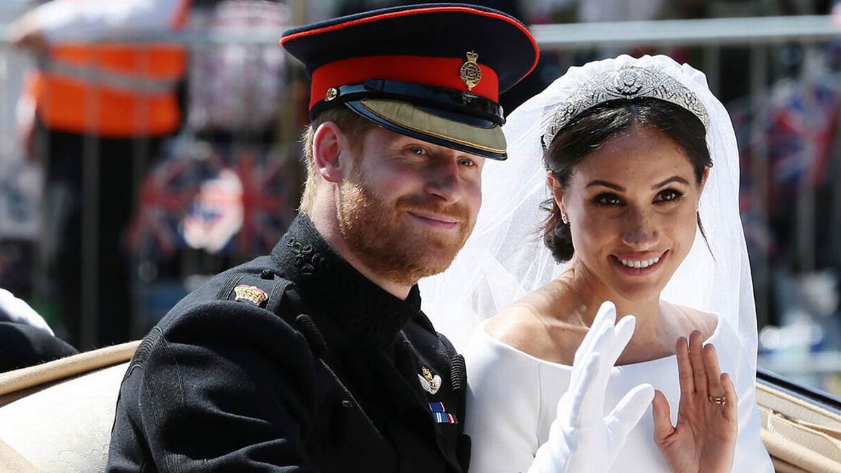 Breaking: Mystery Bride Revealed: Prince Harry’s Secret New Wife Makes Grand Entrance at Buckingham Palace!!!