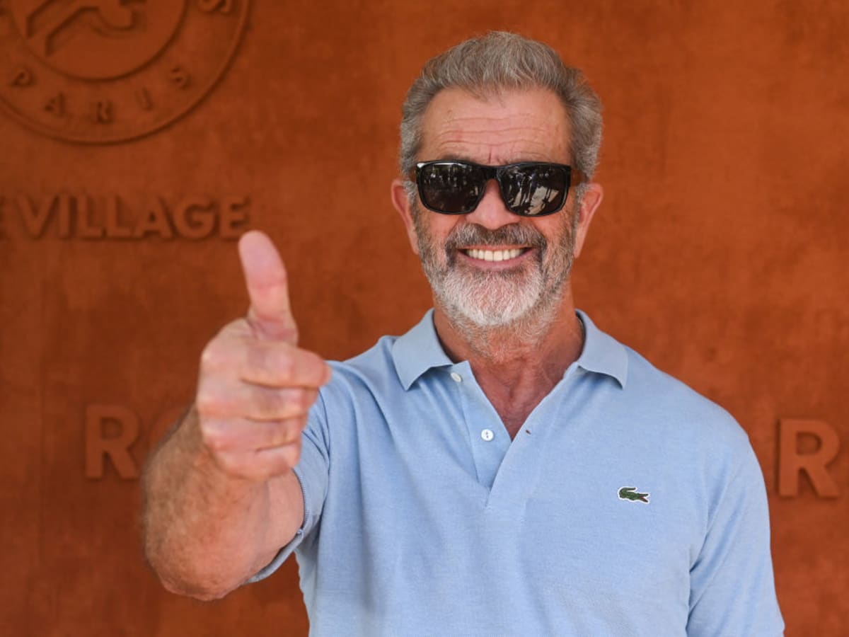 Extremely Toxic!!! Mel Gibson Breaks His Silence: Confronting Oprah Winfrey’s Dark Side in Hollywood—Dive Deep Into His Struggles!...See Details Below