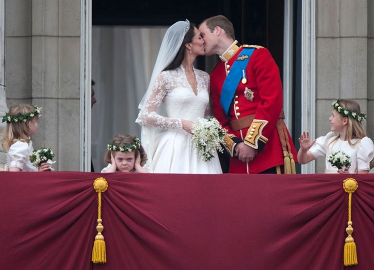 PHOTOS: A Throwback At The Most Remarkable And Memorable Moments In The Lives Of Princess Kate Middleton And Prince William's wedding Day...