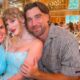 PHOTOS!!! Taylor Swift and Travis Kelce’s Picture-Perfect Appearance Radiates Romance and Star Power at a Glamorous Florida Wedding – 20 Heartwarming Group Photos Steal the Show!