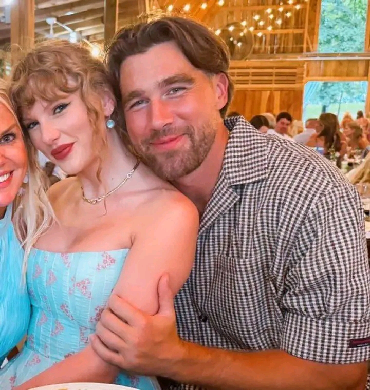 PHOTOS!!! Taylor Swift and Travis Kelce’s Picture-Perfect Appearance Radiates Romance and Star Power at a Glamorous Florida Wedding – 20 Heartwarming Group Photos Steal the Show!