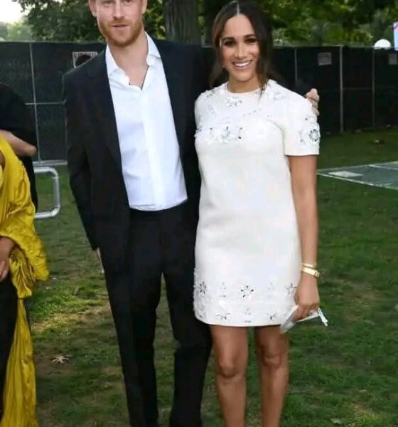 ROYAL FAMILY UPDATE: Prince Harry and Meghan Markle Hold Private Talks with the Queen and Prince Charles in Surprise UK Visit...